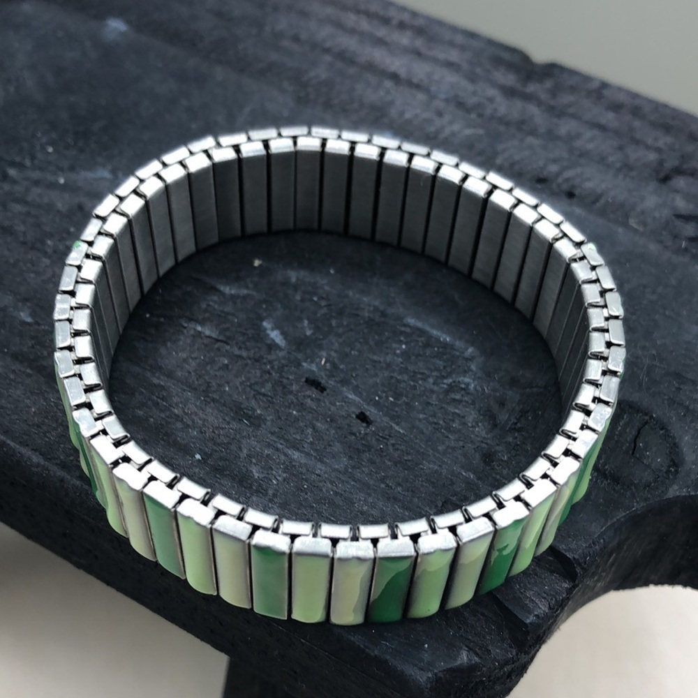 Vintage enamel accordion stretch enamel bracelet colorblock pastel green silver. - Picture 2 of 5